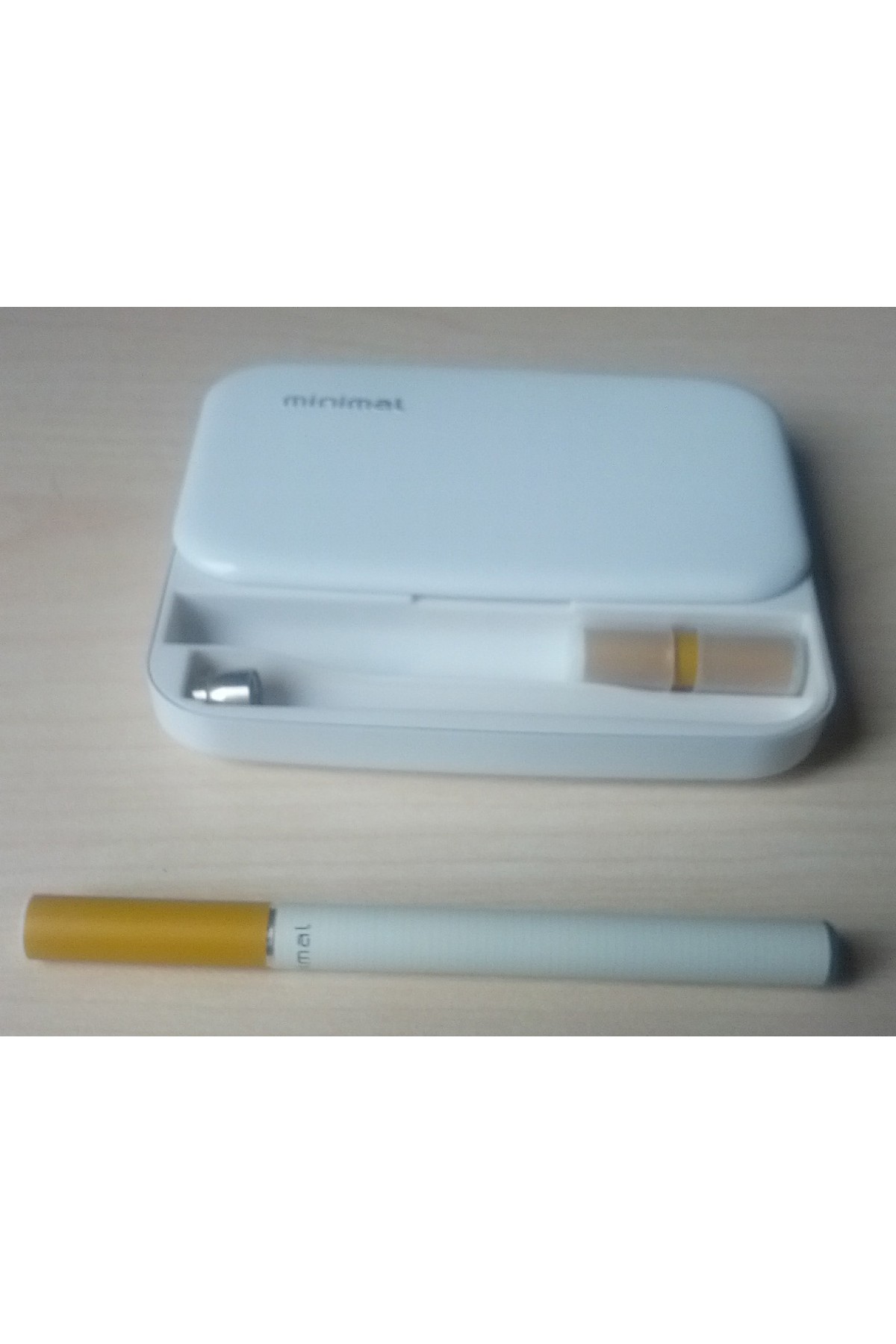 Minimal Gerçek Görünümlü Elektronik Sigara